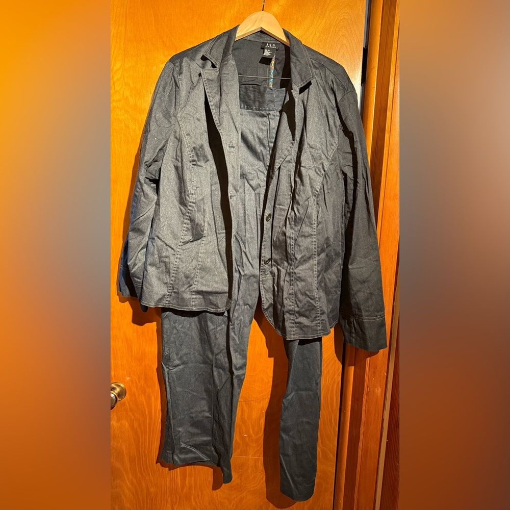 Plus Sizeblack Jacket And Pants Set - image 1